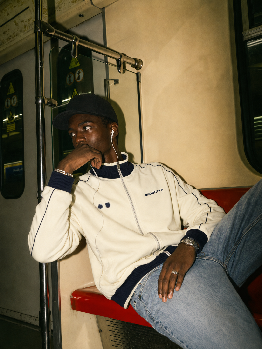 CARONTTA editorial 8